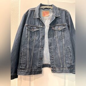 New Levi’s Jean Jacket